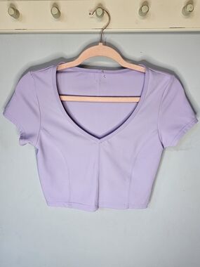 Offline by Aerie Lavender Sculpted V-Neck Crop Top Built-In Bra Women's Medium